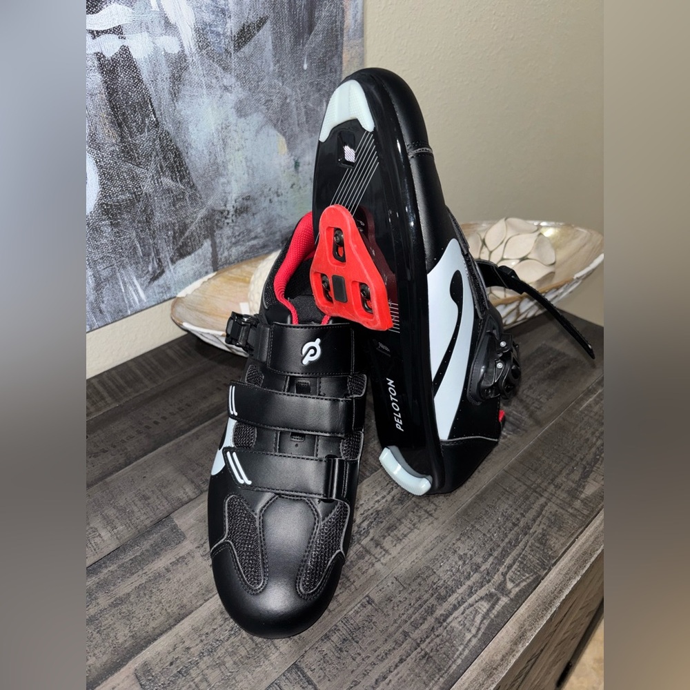 Peloton Cycling Shoes Size 46 Mens Size 12-13 Cleats Black Red - Picture 2 of 6